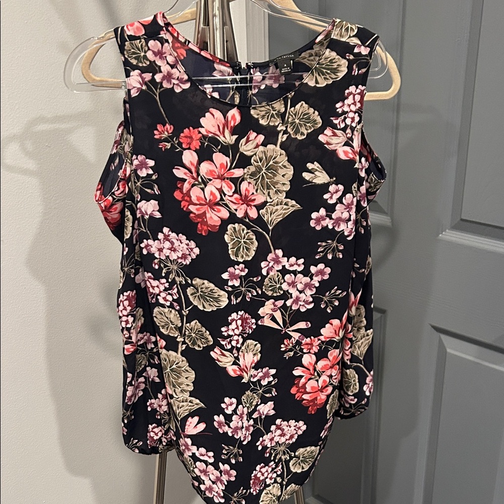 Ann Taylor Floral Blouse with cold shoulder. Black and‎ Pink